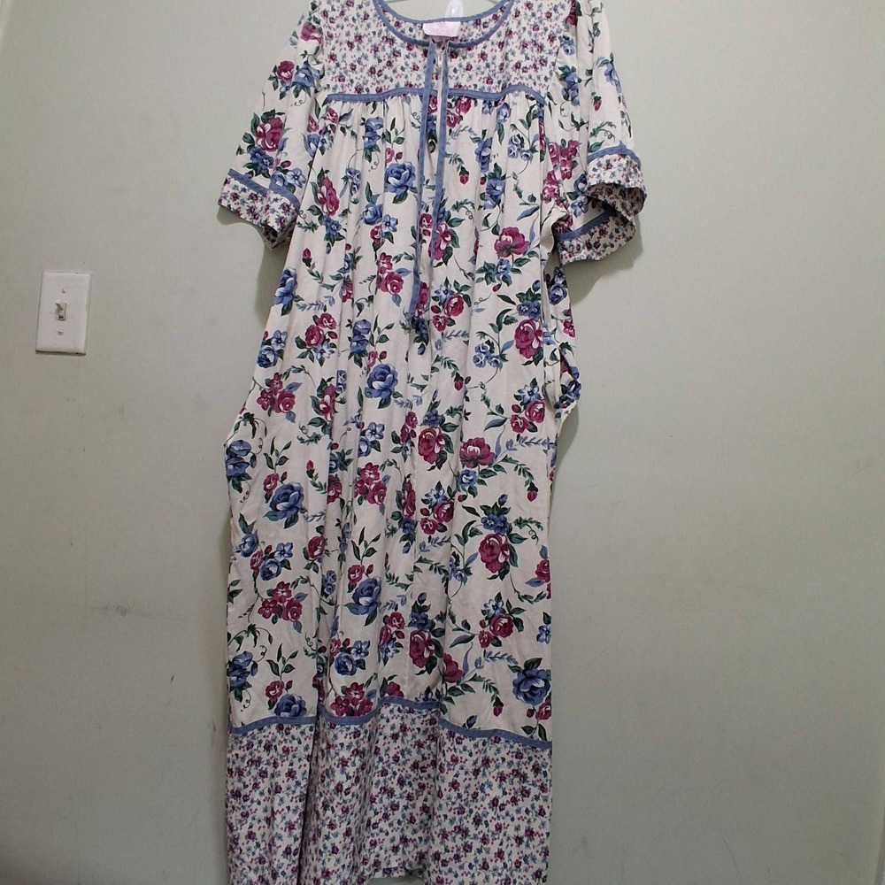 Vintage Just For Women Floral Maxi Nightgown 2X Made in USA Pockets Cottagecore